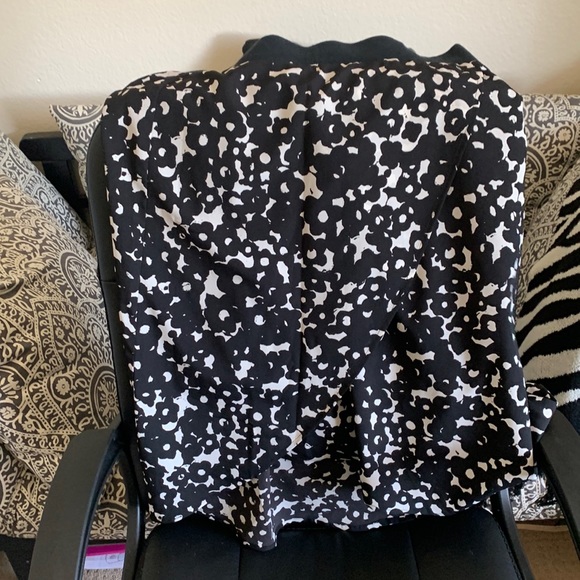 cabi Dixon Skirt - Picture 2 of 2